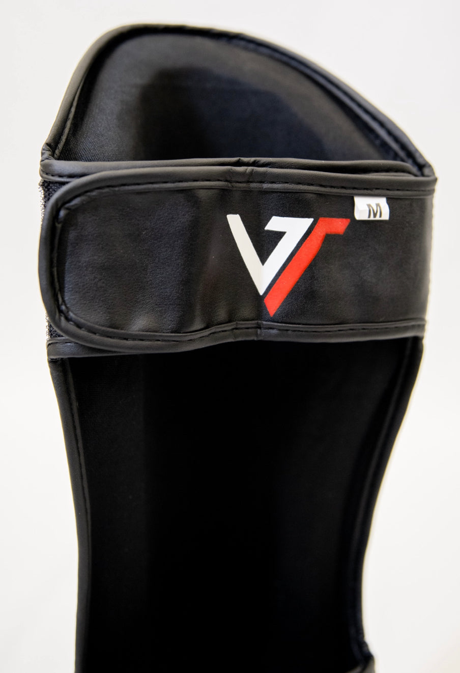 Violent Shin guard - Black/White